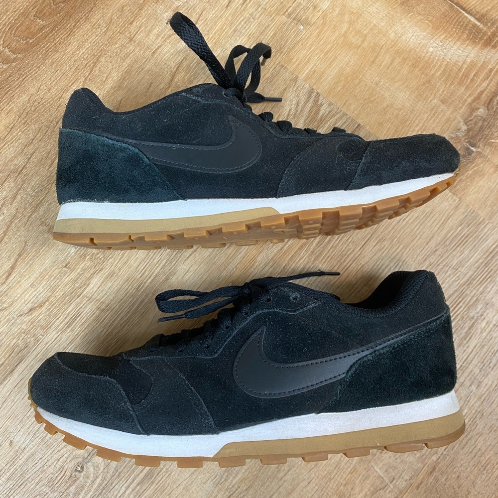 Nike MD Runner Comfortable Running Black Shoes Size 7.5